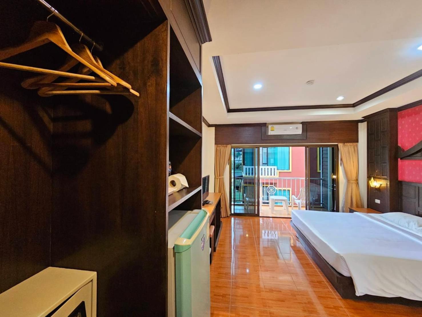 Nanai 2 Residence Patong Phuket Exteriör bild